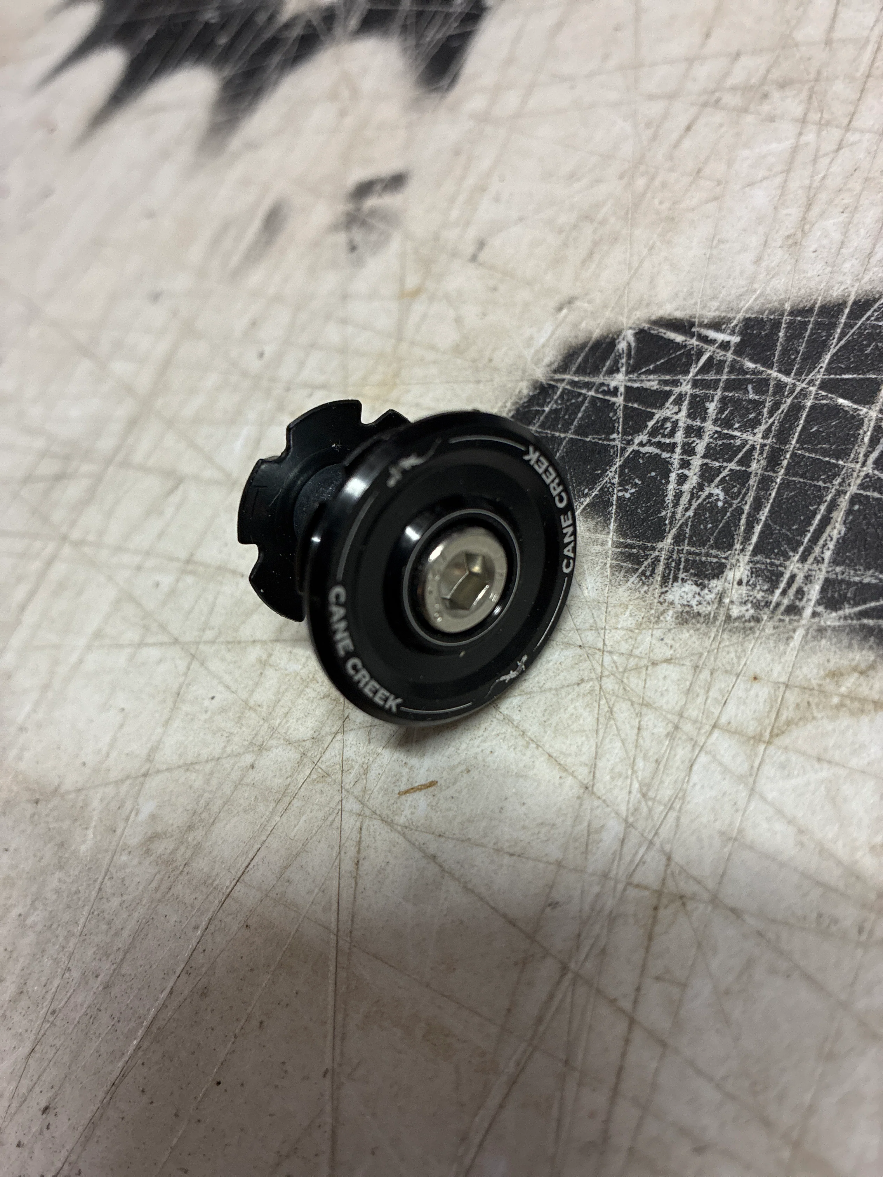Cane Creek Top cap with star nut - Image 2