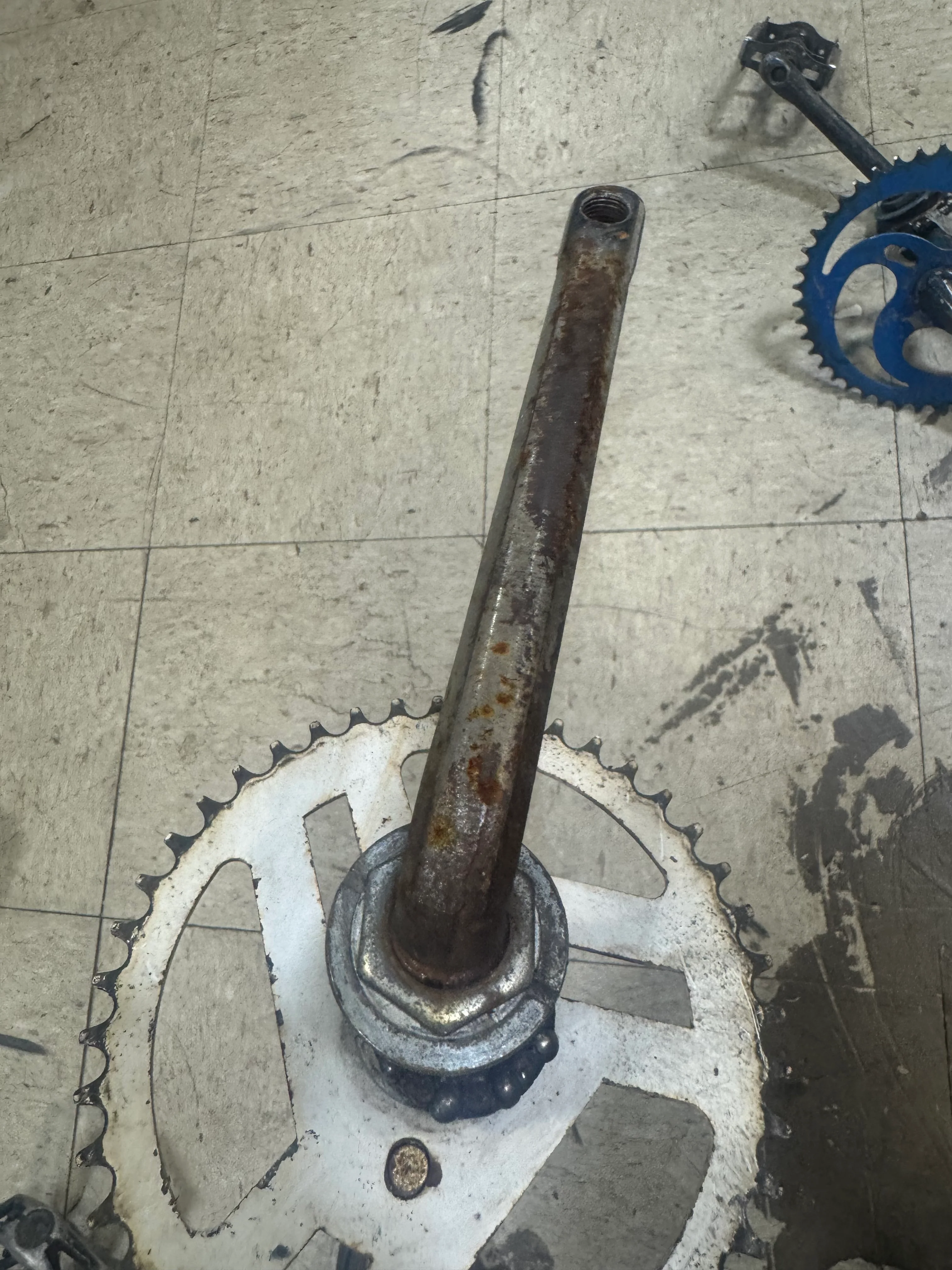 Dyno 1pc cranks w/ sprocket - Image 3