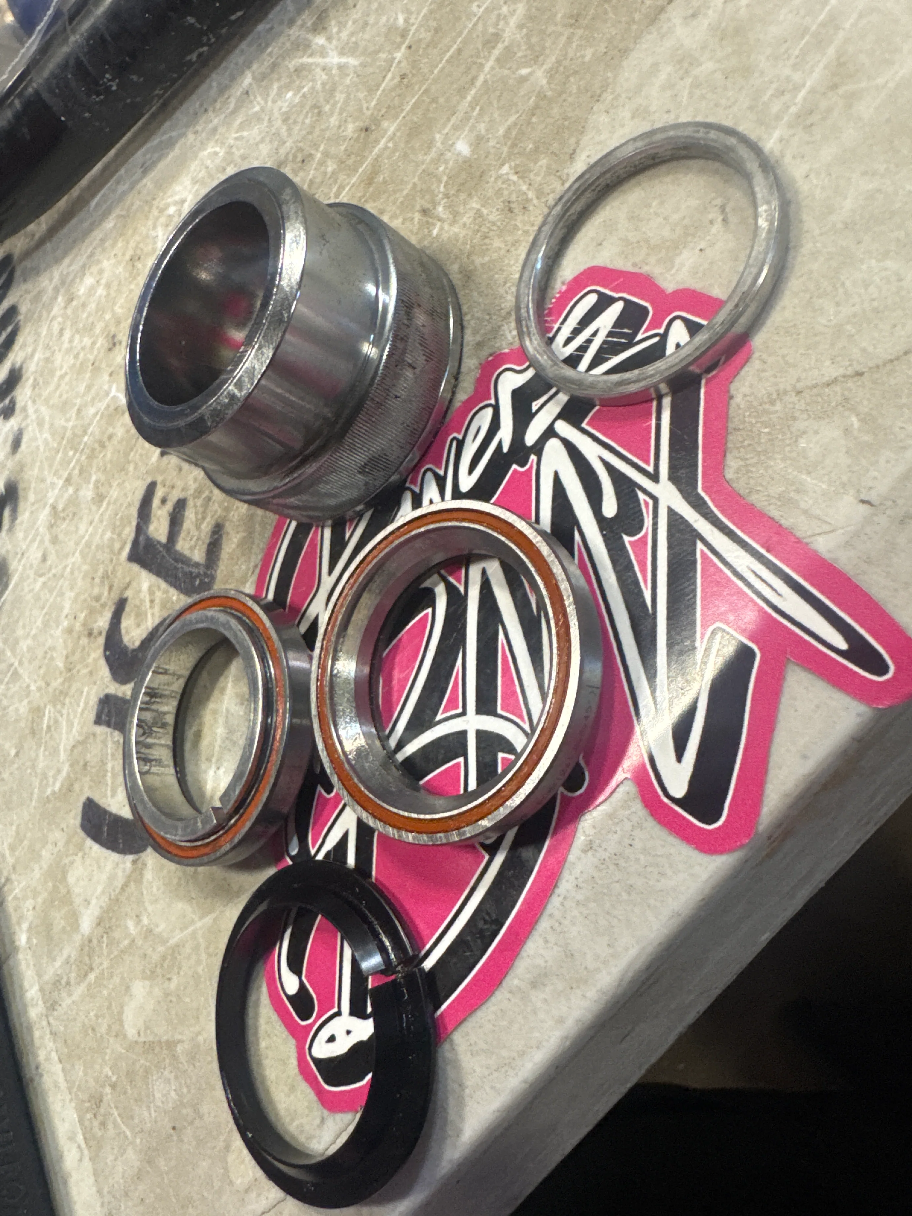 Hutch integrated headset 11/8 - Image 2